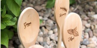 The Art of Personalization : Why Custom Engraving Makes Every Gift Special